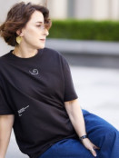 Футболка с цитатой под ребром